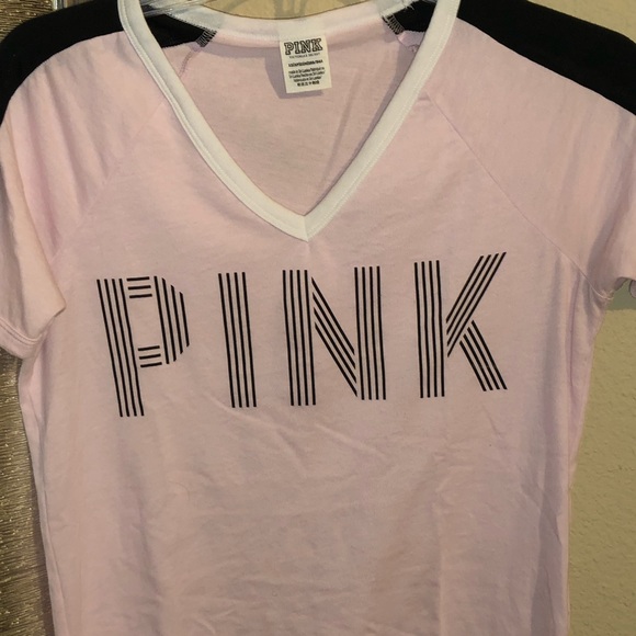 Victoria secrete vneck pink comfy T-shirt - Picture 1 of 2